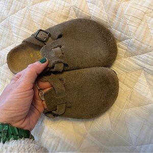 Kids Birkenstock Suede Boston Clog